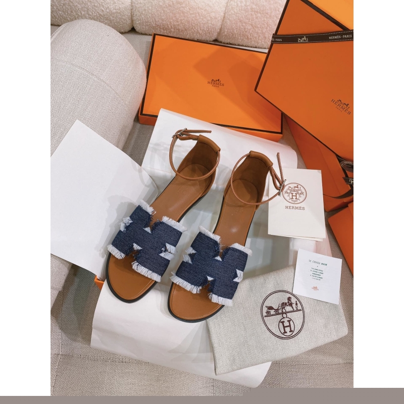 H**mes slippers